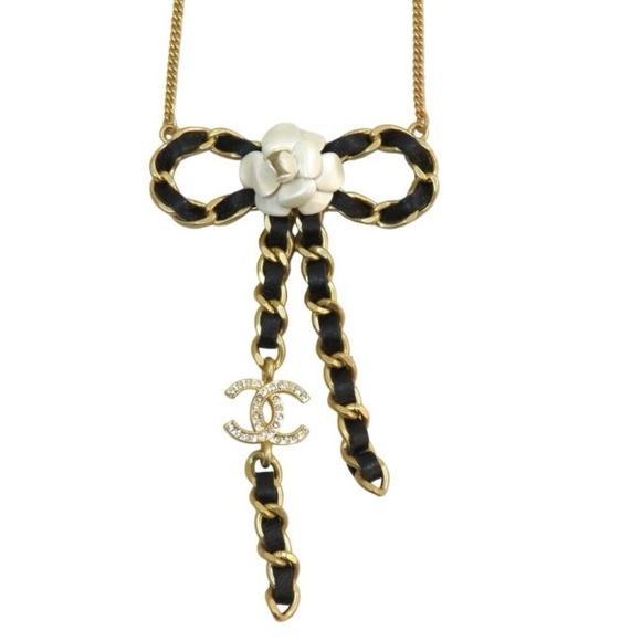 🔥Rare🔥Chain CC Bow Necklace Black Lambskin/Gold - Picture 7 of 11